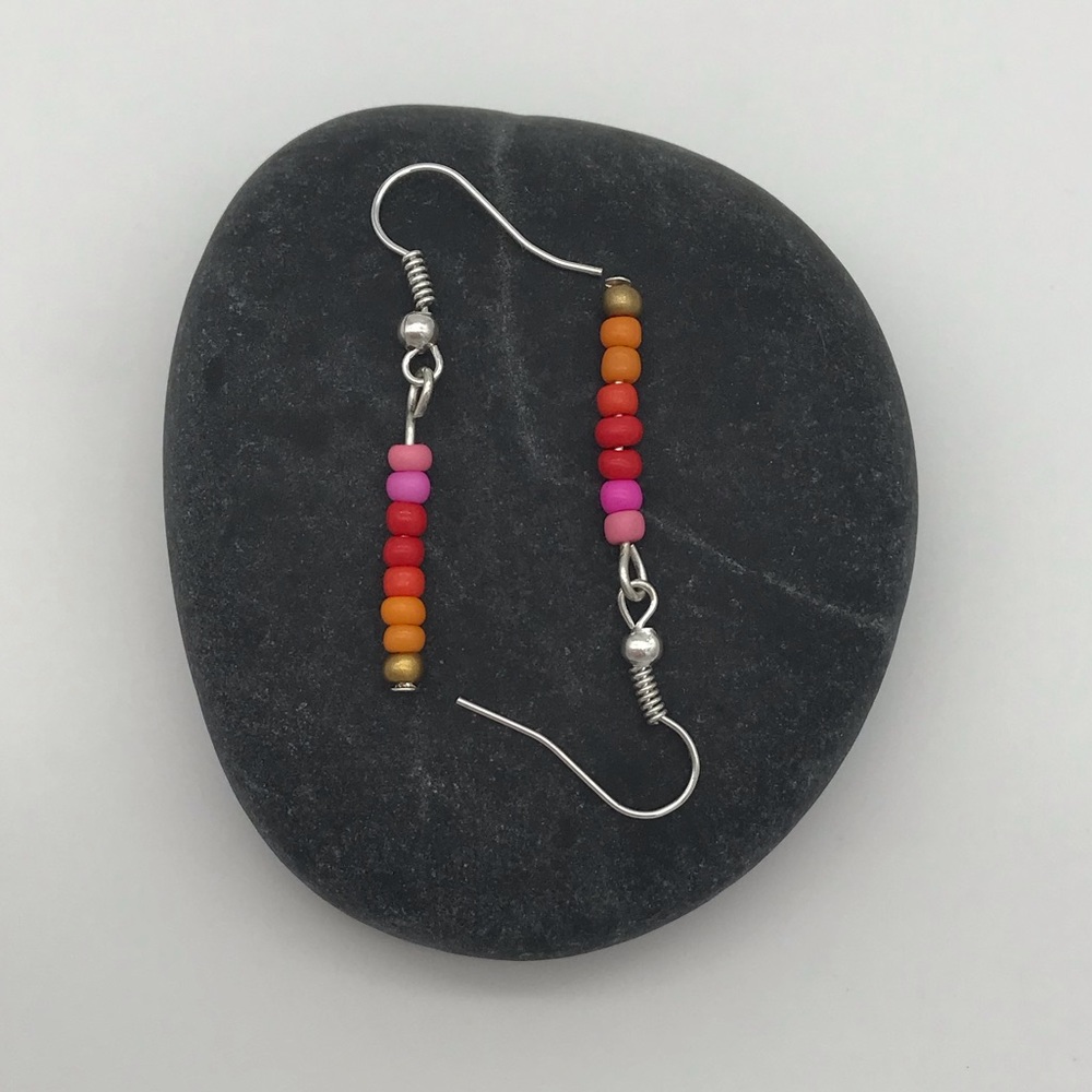 Boho Lightweight Dangle Earrings Red and Orange - Picture 2 of 4